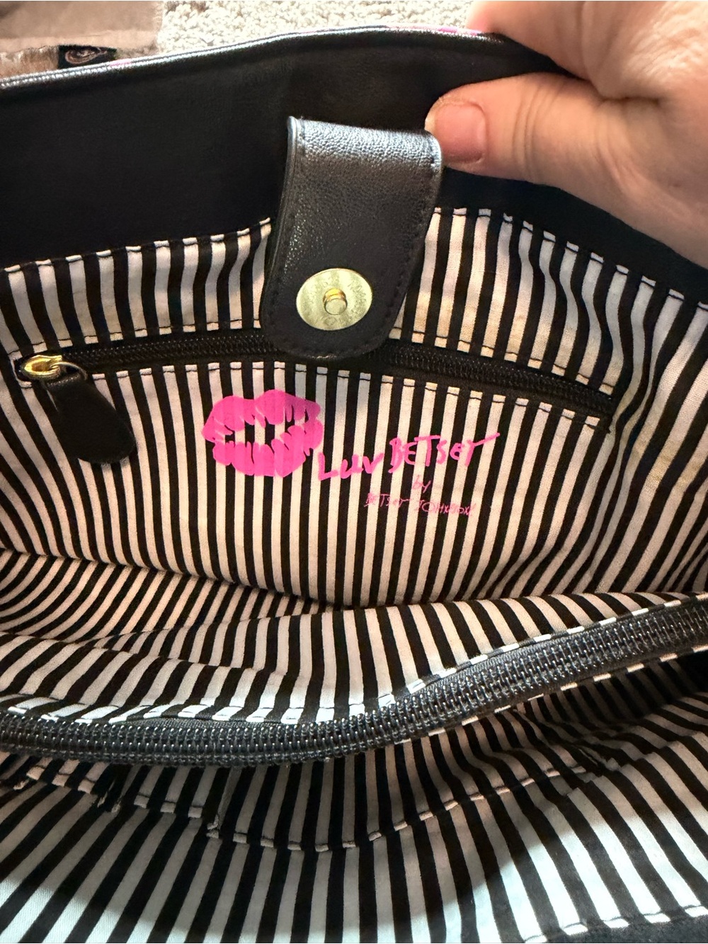 NWT Luv Betsy Johnson Stripe Tote with Bag Charm and Pouch - Picture 8 of 9